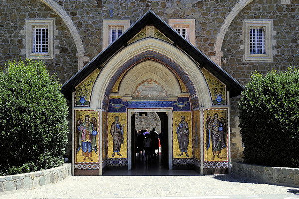 Cypr | Wejście do Klasztoru Kykkos