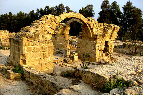 Cypr | Zamek leży na terenie Parku Archeologicznego Kato Pafos